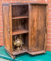 Trunk Cupboard. © Gary Waidson - www.Nemo.me.uk