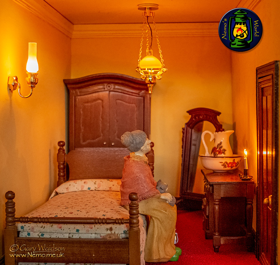 The Bedroom - The Doll's House that Bob Newell built - © Gary Waidson - All Rights Reserved